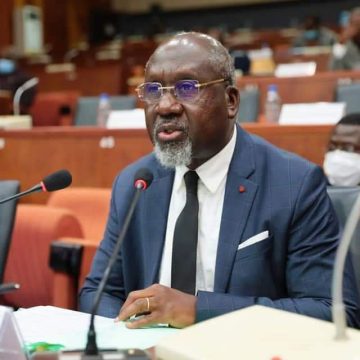 Côte d’Ivoire/ Lutte contre la corruption dans l’espace CEDEAO : Alcide Djédjé défend le projet de loi, les sénateurs l’adoptent