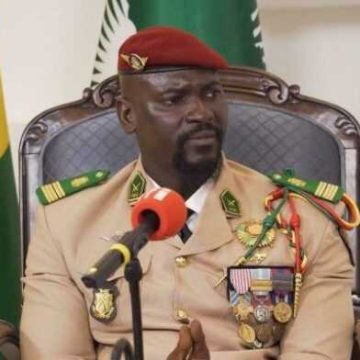 ph. Colonel Mamady Doumbouya Guinée Décisions de la CEDEAO sur la Guinée / Conakry réagit : « Nous sommes déçus »