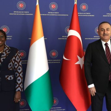 ph. Kandia et le Ministre turc 1 Le ministre turc des Affaires étrangères : « La Côte d’Ivoire fait partie des 10 pays africains les plus importants »