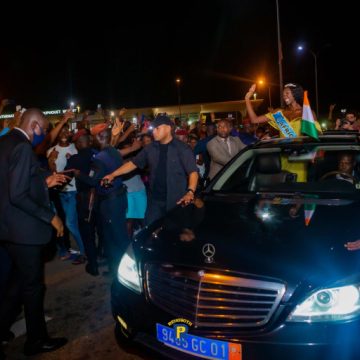 ph. Olivia Yacé à Abidjan Olivia Yacé (Miss Afrique et 2ème dauphine Miss Monde) : « Ces victoires sont à la Côte d’Ivoire et à l’Afrique »