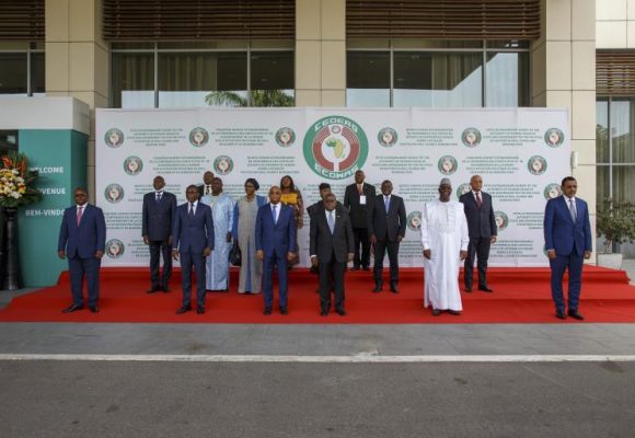 L’Afrique et ses richesses – Quand le continent est devenu le champ de bataille des puissances du monde