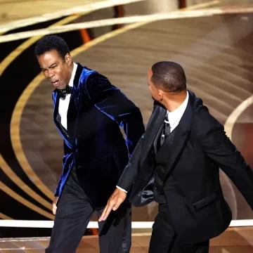 ph. Will Smith gifle Christ Rock Cérémonie des Oscars 2022 : Que risque Will Smith après avoir giflé Chris Rock ?