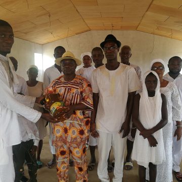 Kongofon / La chefferie offre des vivres aux chrétiens pour le carême