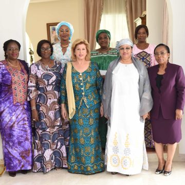 ph. Mmes Ouattara et Bazoum 2 Mme Hadiza Bazoum, Première dame de la République du Niger : « Mme Dominique Ouattara est un modèle pour nous »