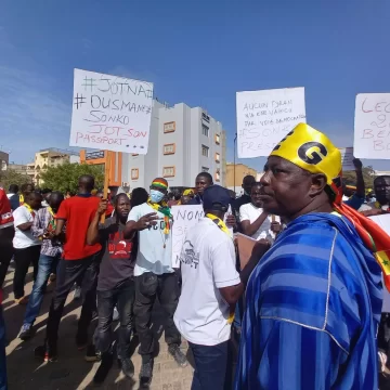 ph. Sénégal (1) Sénégal/ Avant les élections législatives du 31 juillet : Des milliers de militants de l’opposition Yewwi Askan Wi manifestent à Dakar