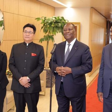 ph. ouattara et les ambassadeurs Rumeurs folles et abjectes sur la vie du chef de l’Etat : La Côte d’Ivoire ou la politique du pire