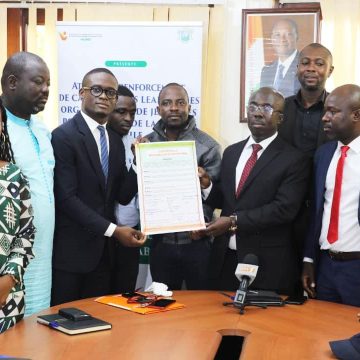 Côte d’Ivoire /Paix et cohésion nationale : Les jeunes des partis politiques et de la société civile signent une charte