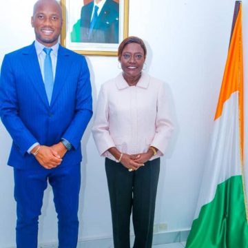 Côte d’Ivoire / Réduction du taux d’analphabétisme  Le ministère de l&rsquo;Education nationale et de l&rsquo;Alphabétisation et la Fondation Didier Drogba mutualisent leurs efforts