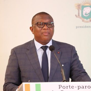 ph. porte-parole du gouvernement ivoirien Tunisie – La Côte d’Ivoire va rapatrier 500 de ses ressortissants