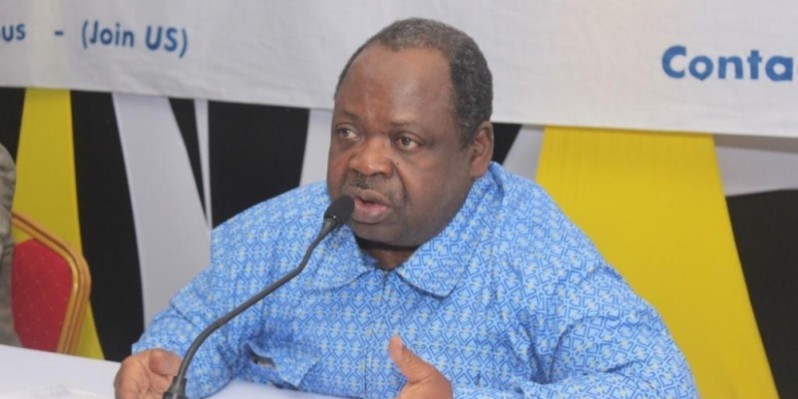 ph. yao noel bon 1 (1) L’impartial- Drapeau russe ou drapeau de l’Union africaine ? par Yao Noël