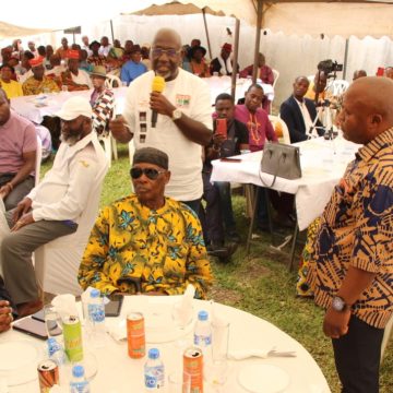 ph. abobo rencontre krou 2 (1) Au nom de la maire élue Kandia Camara : Alcide Djédjé remercie la communauté Krou d’Abobo