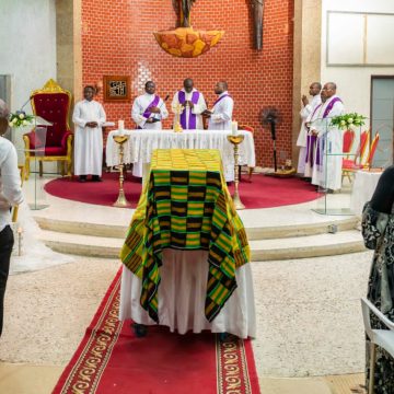 Eglise catholique en Côte d&rsquo;Ivoire : Mgr Marie Daniel Dadiet inhumé le 4 novembre à Korhogo