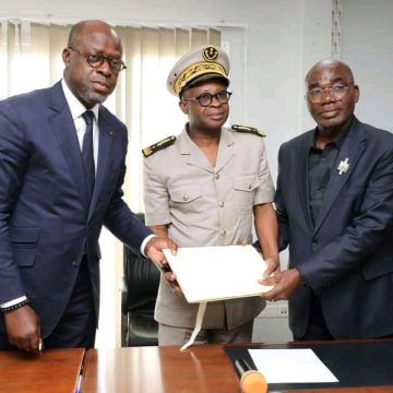 ph. soubré passation de charges Soubré / Passation des charges au Conseil régional de la Nawa : Ce qu’Alain-Richard Dowahi et Netro Tagbo René ont dit aux populations