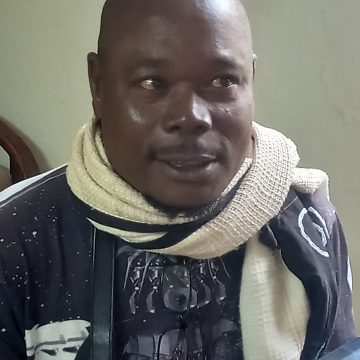 ph. artiste en dificulté oumé Showbiz – Un artiste-chanteur en difficulté appelle à l’aide