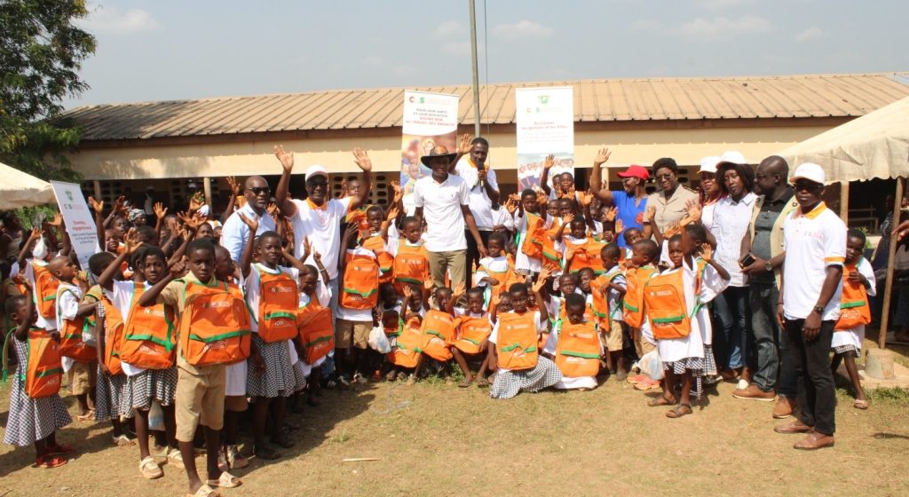 Lutte contre le travail des enfants – Dominique Ouattara engage une campagne pour protéger les enfants durant ces fêtes