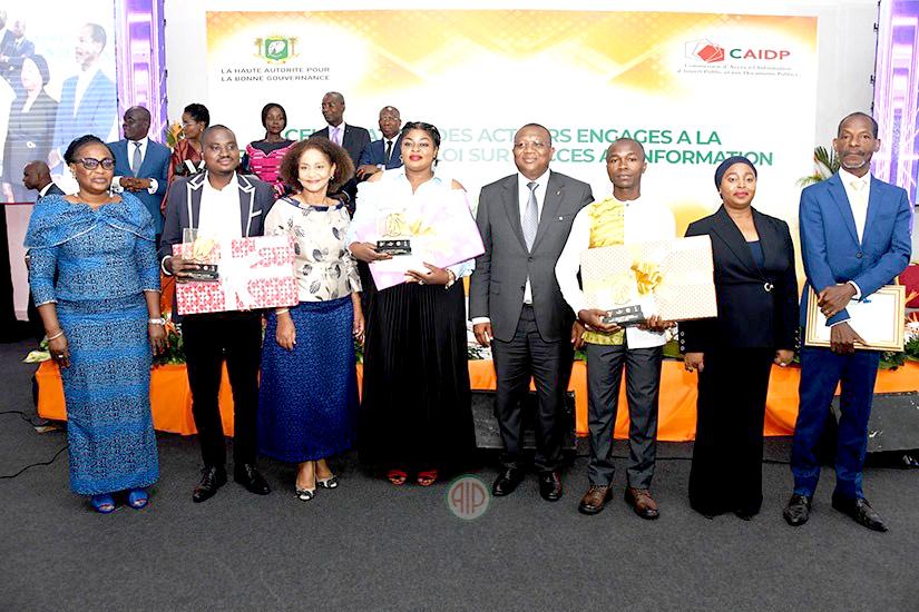 ph.lauréats prix n'golo et kébé Lutte contre la corruption et promotion de l’accès à l’information – «Le Monde Actuel.com » parmi les lauréats des prix Kébé Yacouba N’Golo Coulibaly