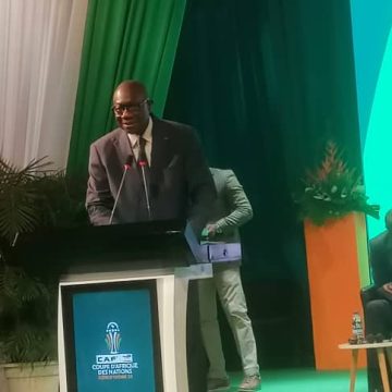 ph. conférence amichia can CAN 2023 / Albert François Amichia (Pdt du COCAN) : « Didier Drogba, Yaya Touré, Murielle Ahouré, Marie-Josée Ta Lou …personne n’a été exclu »