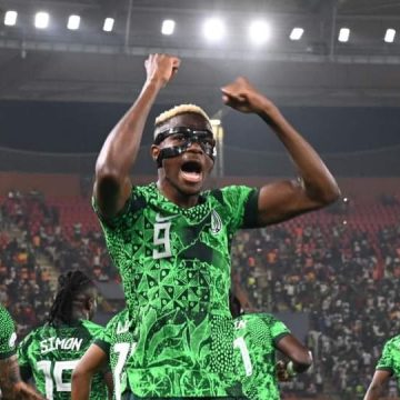 ph. oshiman nigeria CAN 2023 / 8ème finale Nigéria Cameroun (2-0) – Victor Oshimen et les Super Eagles domptent totalement les Lions