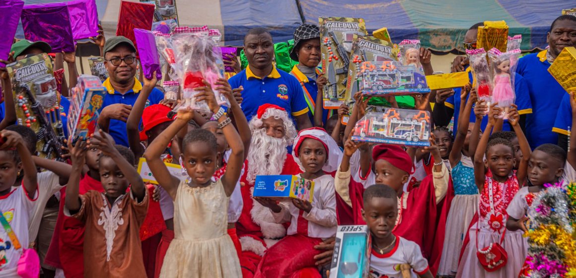 Sikensi – Une Ong donne du sourire à plus de 500 enfants à Binao