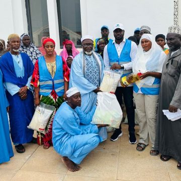 ph.yamoussoukro dons 1 bon Yamoussoukro – La Fondation MOFA soutient les communautés chrétienne et musulmane