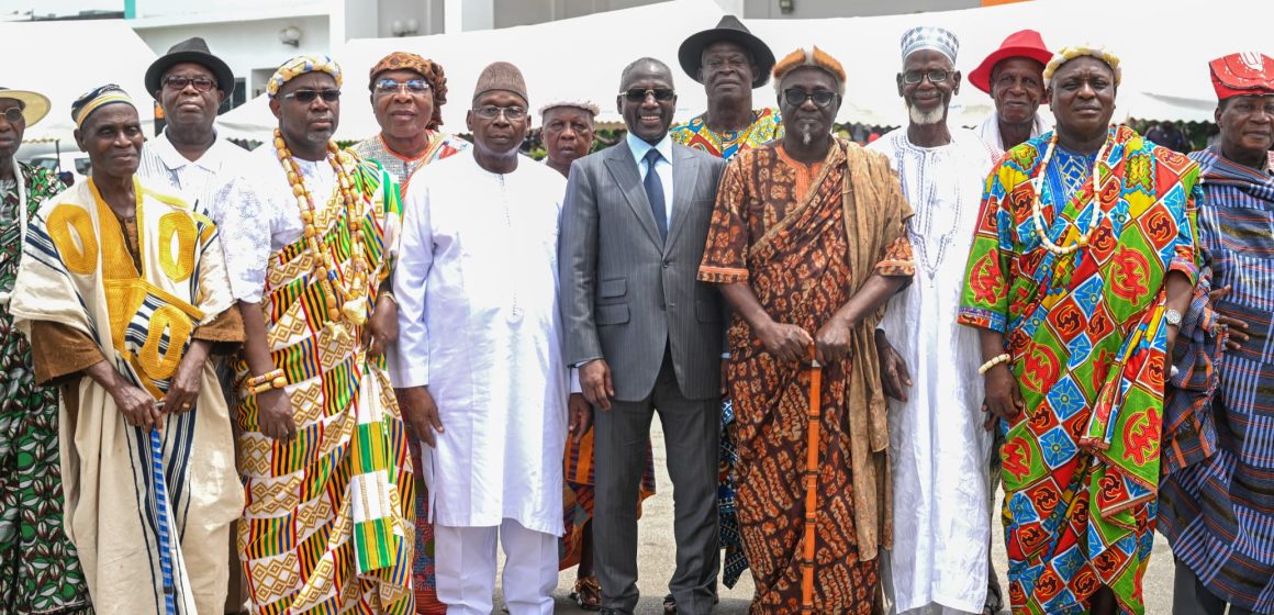 Commune de Yopougon (Abidjan) – Adama Bictogo scelle un pacte pour la cohésion sociale avec les guides religieux et chefs de communautés