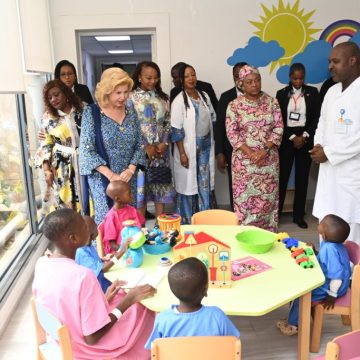 ph.visite première dame angola bingerville Santé de la mère et de l’enfant – La Première dame d’Angola, Ana Dias Lourenço, découvre l’Hôpital Mère-Enfant de Bingerville