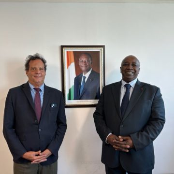 ph. aly toure et sucre mondial Organisation Internationale du Sucre – Le Directeur exécutif de l’ISO échange à Londres avec le Représentant Permanent de la Côte d’Ivoire