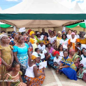 ph.soubre femmes projet forestier 1 Soubré – Le ministre Laurent Tchagba explique le projet d’investissement forestier phase 2 (PIF 2) aux populations