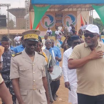 ph. alafé et le préfet daloa Journée mondiale de la culture africaine et afro-descendante (JMCA) – L’appel d’Alafé Wakili (PCO) aux Ivoiriens et aux Africains