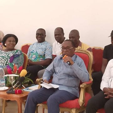 Aboisso / Conseil régional du Sud-Comoé – Eugène Aka Aouélé présente sa vision du développement local