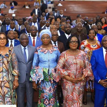 Côte d’Ivoire / Fonction publique et modernisation de l’administration – Anne Désirée Ouloto met ses collaborateurs en mission