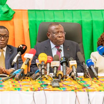 ph.conférence cissé bacongo 2 Cissé Bacongo, ministre-gouverneur du District autonome d’Abidjan : « L’histoire retiendra que je fais ma difficile mission dans l’intérêt de tous »