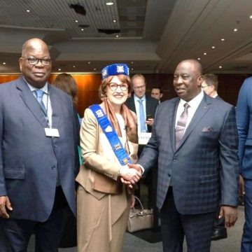 ph. adjoumani au salon agricole paris Agriculture / Coopération Côte d’Ivoire-France – Des discussions stratégiques engagées