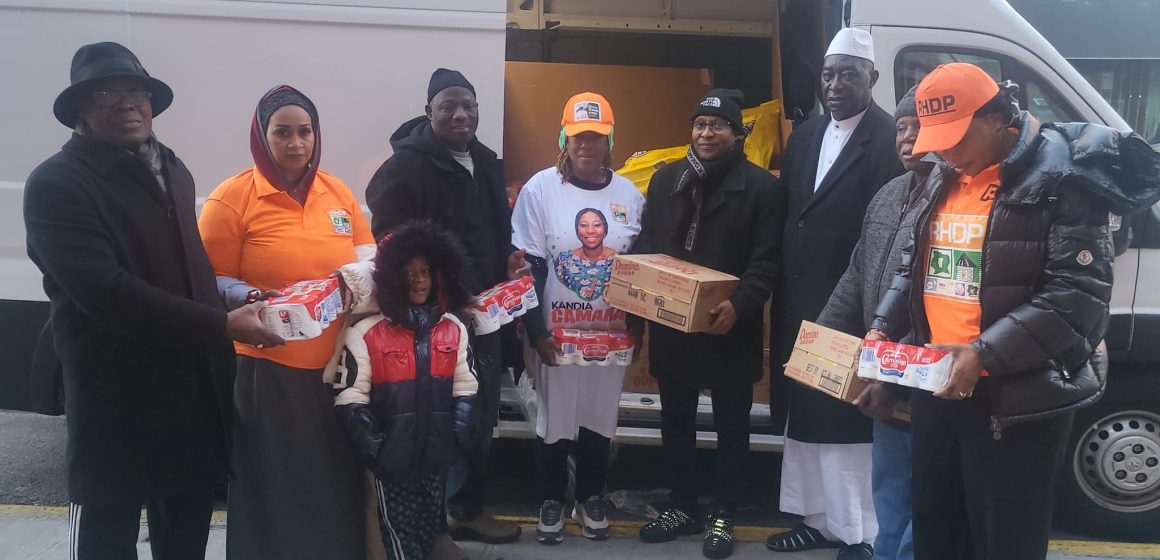 Ramadan 2025 / Jeûne musulman – L’ambassadeur Inza Camara offre des vivres aux Ivoiriens de New York et de Philadelphie