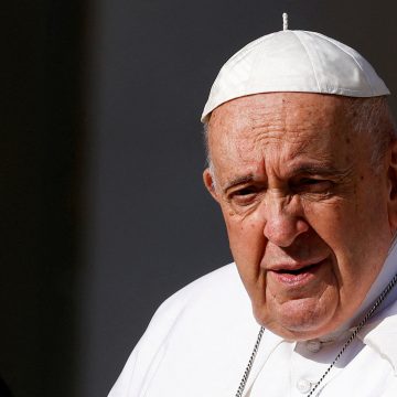 Photo d'archives: Le pape François tient une audience hebdomadaire au Vatican Vatican – Comment le Pape François a failli mourir deux fois
