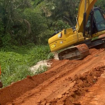 ph.grève ministère entretien Ministère de l’équipement et de l’entretien routier – Grève à la japonaise, Amédée Kouakou sur des braises ardentes