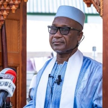 A 4 mois de l’élection présidentielle de 2025 – Le message fort de l’Imam Moumine Traoré aux Ivoiriens en présence du président Ouattara