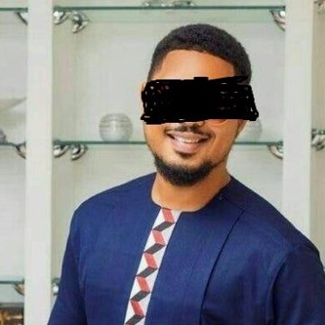ph.africain bien habillé bon Arnaque – Il la présente à ses parents, elle vole les bijoux de sa mère