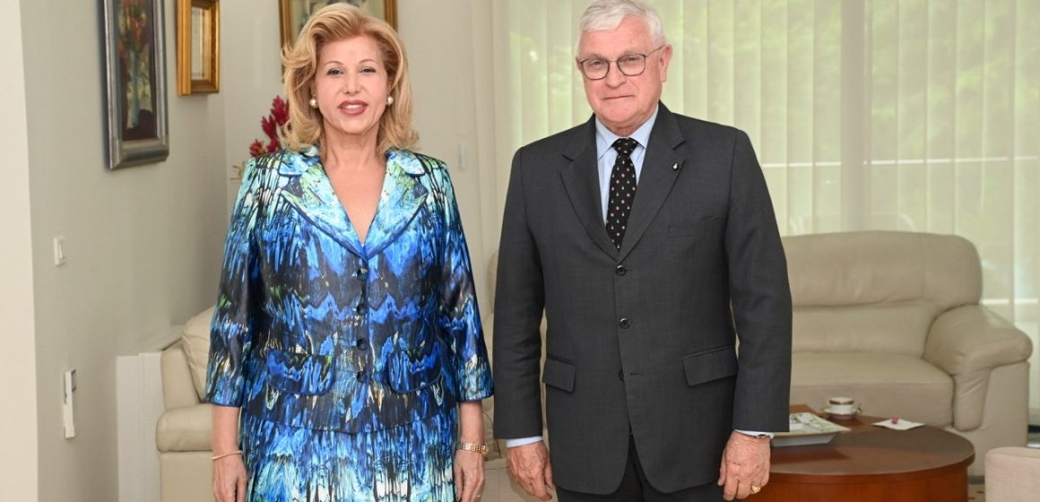 ph.dominique ouattara et ambassadeur de malte 1 Gala de charité, coopération santé mère-enfant – L’Ambassadeur de l’Ordre Souverain de Malte sollicite la Première Dame, Dominique Ouattara