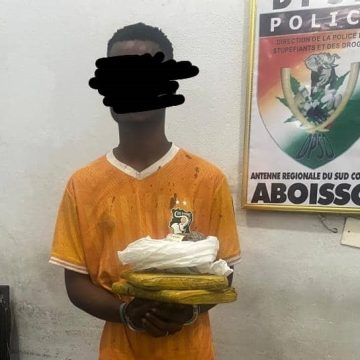 ph. dealer arrêté bassam bon Grand-Bassam – Chauffeur de taxi et dealer de drogue, il tombe dans les filets de la police