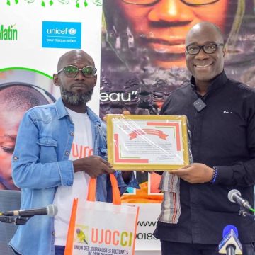 ph.jacobleu primé par ujocci Grands Plateaux de l’UJOCCI – L’artiste-plasticien Jacobleu s’ouvre aux journalistes culturels