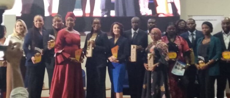 ph.lauréats ascom ASCOM 2025 – Avant d’être consacré pour l’ensemble de sa carrière, Mactar Silla livre une masterclass