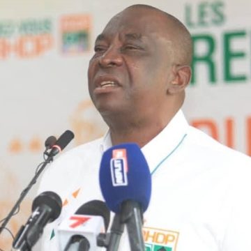 ph. kobenan adjoumani conférence 1 Conférence de presse – du RHDP Adjoumani dénonce Thiam et répond à Gbagbo