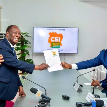 ph.ouattara à la cei 2 Présidentielle 2025 / Depuis la CEI, mardi – Le message du candidat Alassane Ouattara aux Ivoiriens