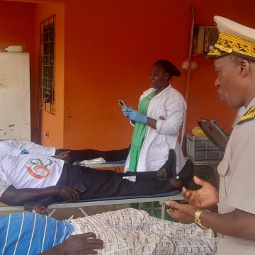 ph. préfet aboisso don de sang Le préfet Légré Koukougnon aux populations d’Aboisso : « Le don de sang est un moyen de préservation de la vie humaine »