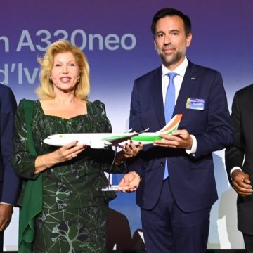 Transport aérien – La Première Dame, Dominique Ouattara, réceptionne le nouvel A330-900neo d’Air Côte d&rsquo;Ivoire