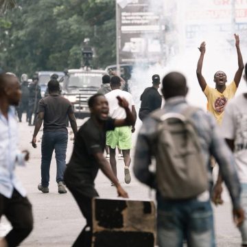 ph. manif bon A 14 jours de l’élection présidentielle – Le Front commun PDCI-PPACI manifeste, plusieurs actes de violence et des arrestations constatés