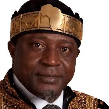 ph. Tchiffy Zié mort Hommage / Sa Majesté Tchiffi Zié Jean Gervais – Un artisan de l’unité africaine s’est éteint