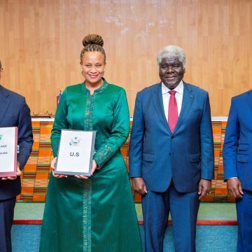 Secteur de la Santé – La Côte d’Ivoire signe un protocole d’accord de 272 milliards de FCFA avec les États-Unis