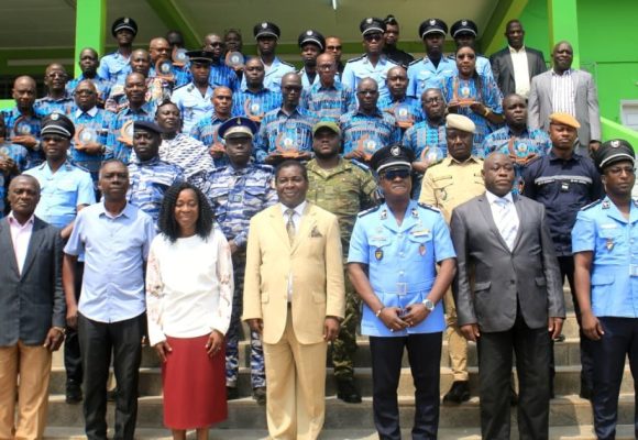 Aboisso  – 19 policiers nouveaux retraités honorés